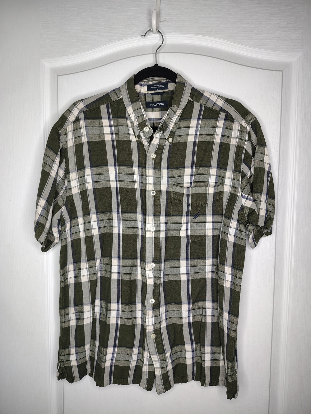 Nautica Men's Olive Green Plaid Short-Sleeve Button-Down Shirt
